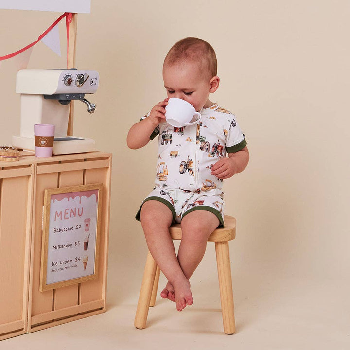 Snuggle Shortie – Diggers & Tractors