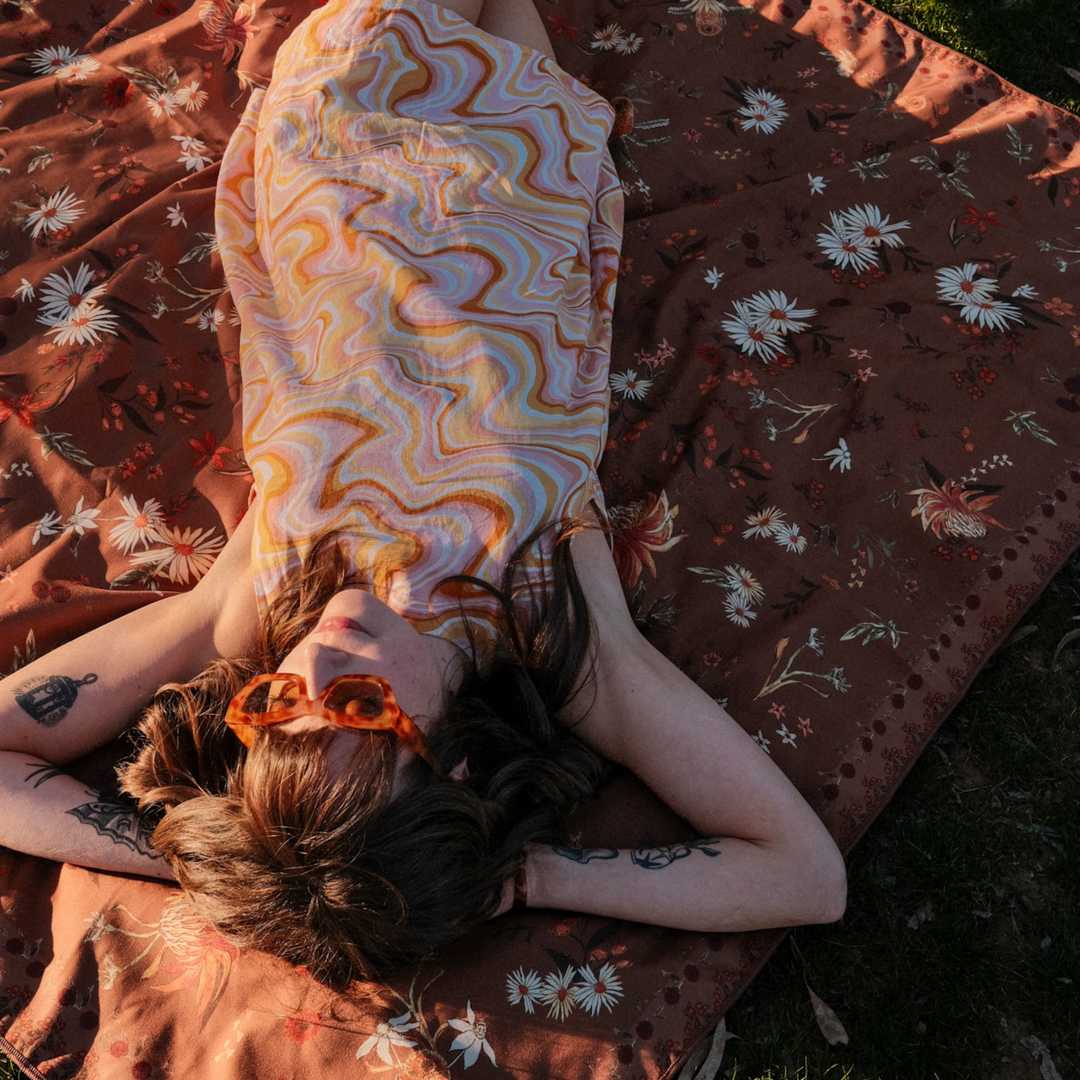 SomerSide Sand Free Beach Towel - XL – Native Ritual – detail 3