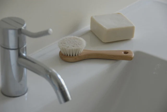 Face Brush